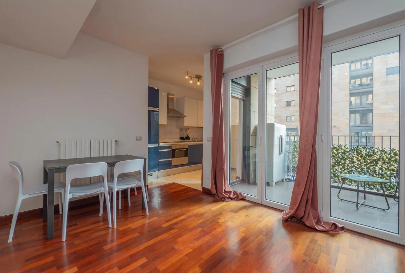 I Host Apartment - Trivulziana 3 Milan