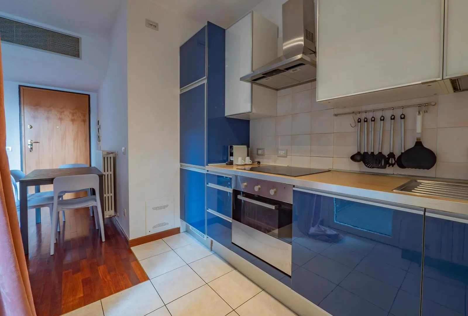 I Host Apartment - Trivulziana 3 Milan